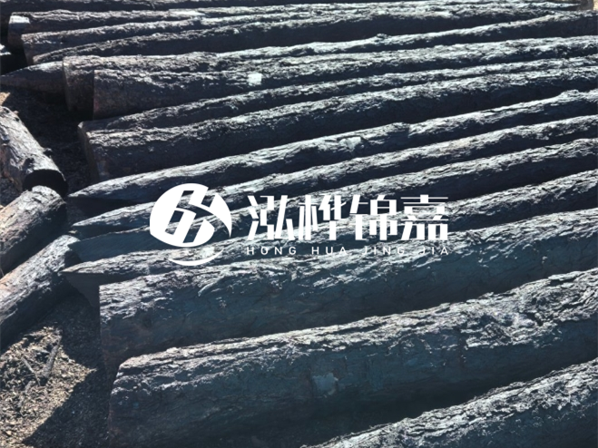 經(jīng)過防腐處理的松木樁價格貴多少？炭化處理的松木樁貴多少？