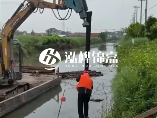 水挖打木樁專業(yè)團隊泓樺錦嘉-最大可以打幾米的木樁？