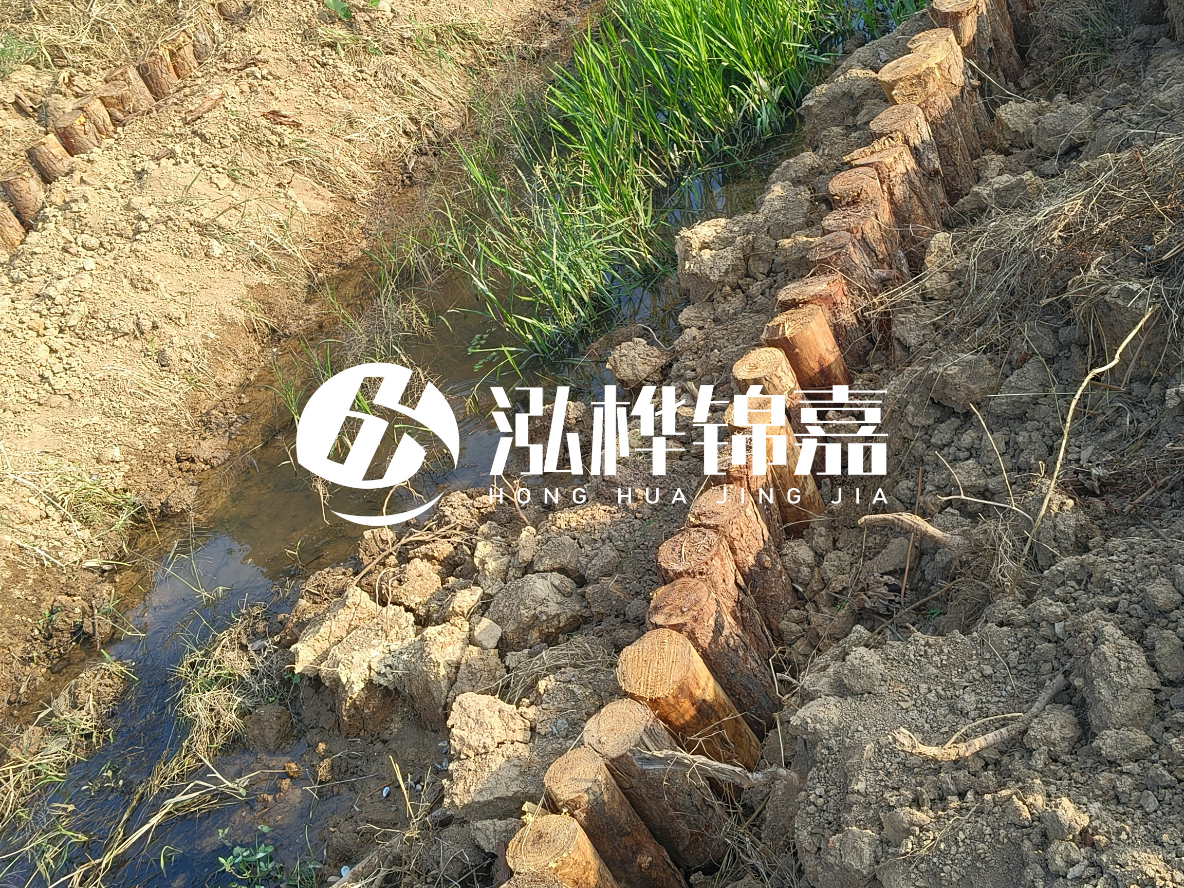 松木樁批發(fā)廠家泓樺錦嘉-樁間距指的是什么間距？