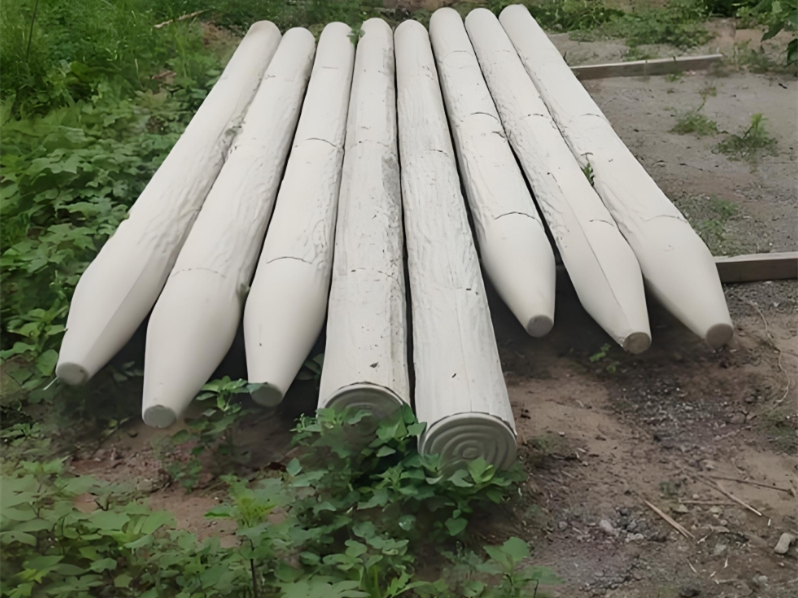 水泥樁批發(fā)廠家泓樺錦嘉-水泥仿木樁的耐腐蝕性如何？