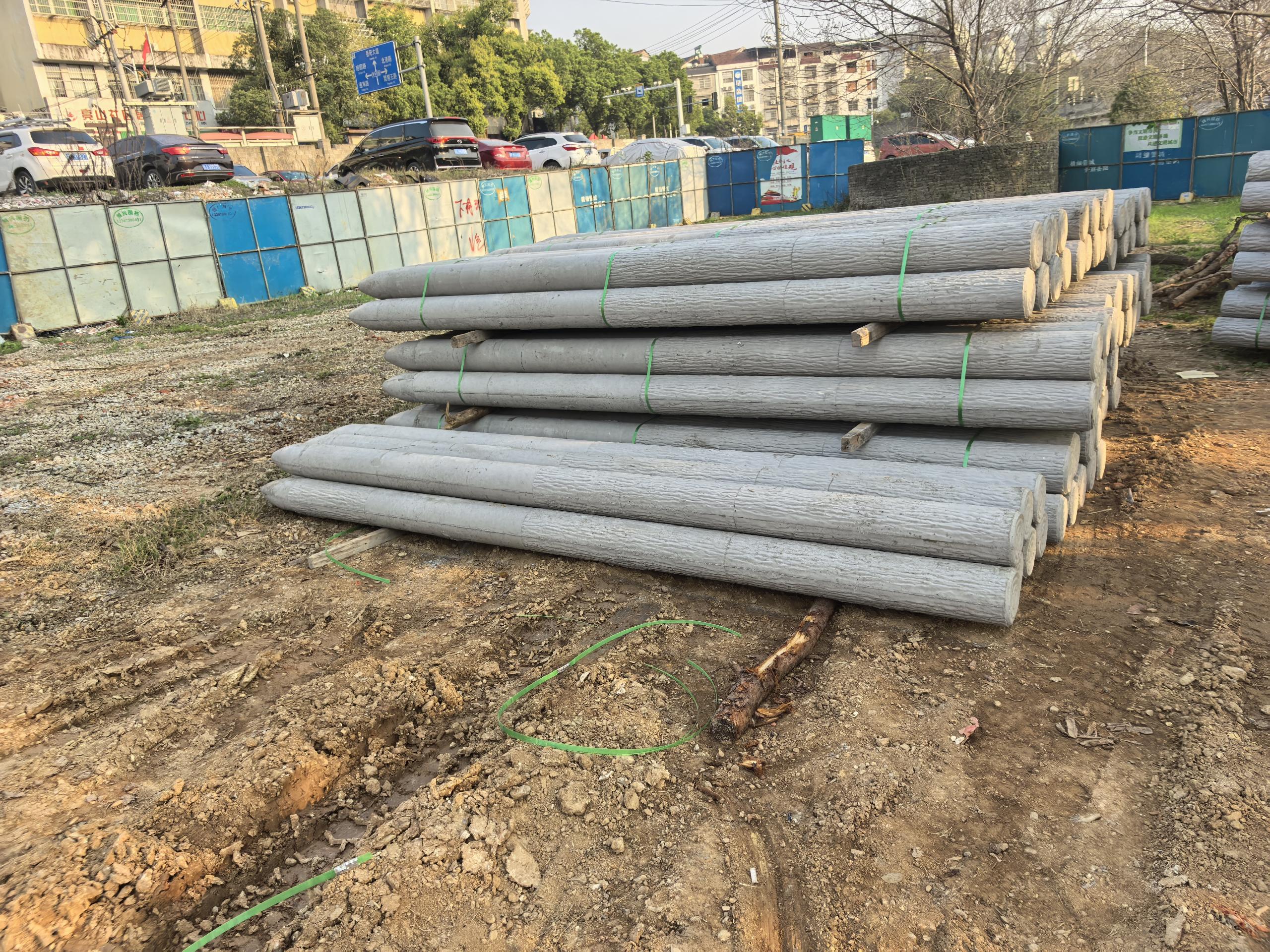 水泥仿木樁廠家泓樺錦嘉 - 水泥仿木樁適合用在河道護(hù)岸嗎？?