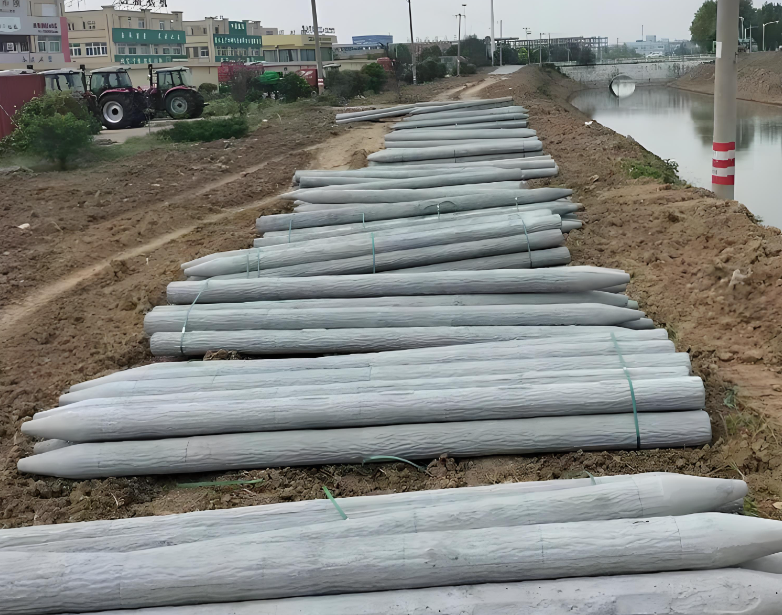 水泥仿木樁施工隊泓樺錦嘉 - 水泥圓樁和方樁哪個更適合做圍欄柱？